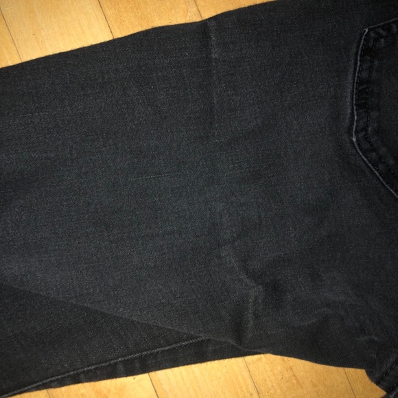 Ripped black high rise skinny jeans 🖤 - Picture 7 of 7